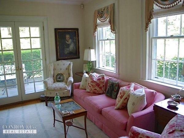 Cape Cod Home 994310