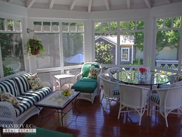 Cape Cod Home 994310