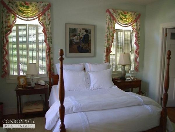 Cape Cod Home 994310