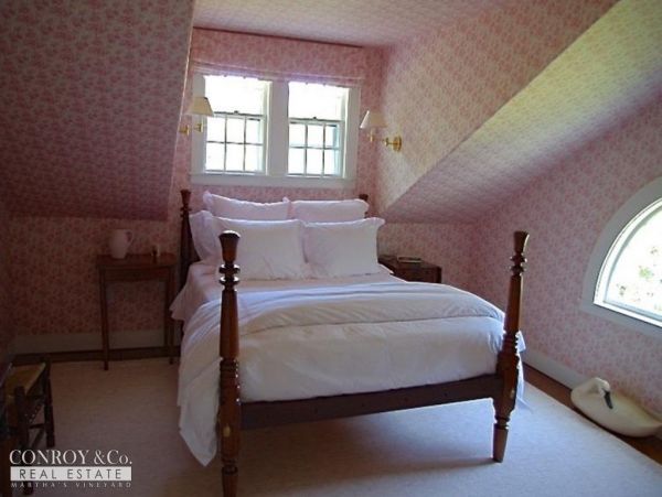 Cape Cod Home 994310