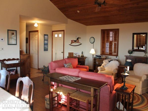 Cape Cod Home 994311