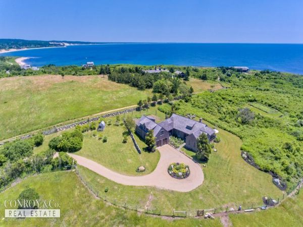Cape Cod Home 994312