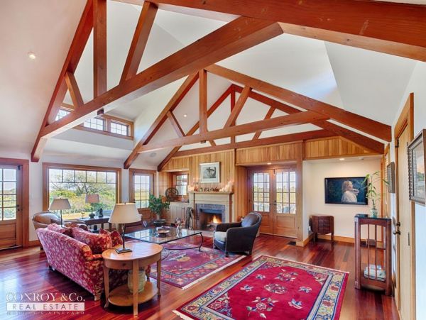 Cape Cod Home 994312