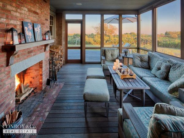 Cape Cod Home 994312