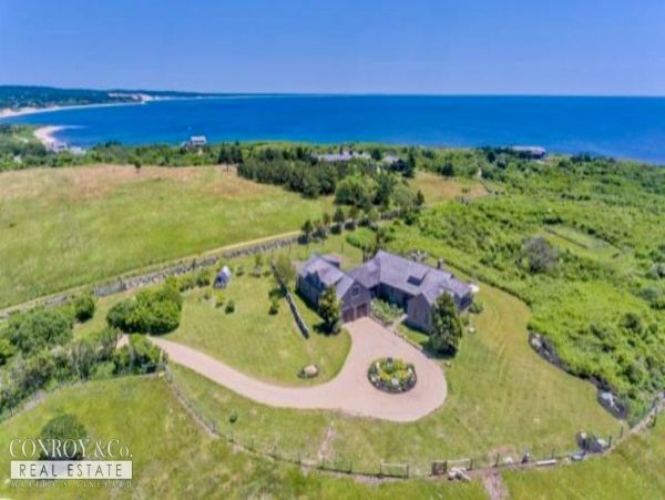 Cape Cod Home 994312
