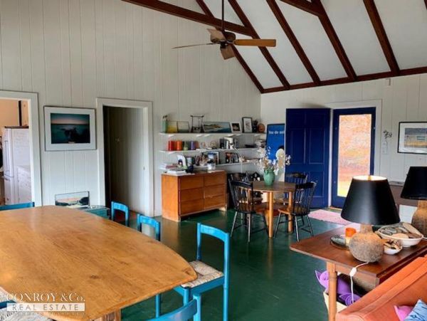 Cape Cod Home 994313