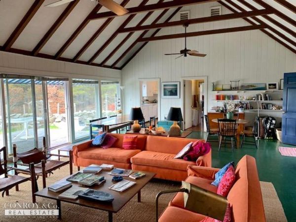 Cape Cod Home 994313
