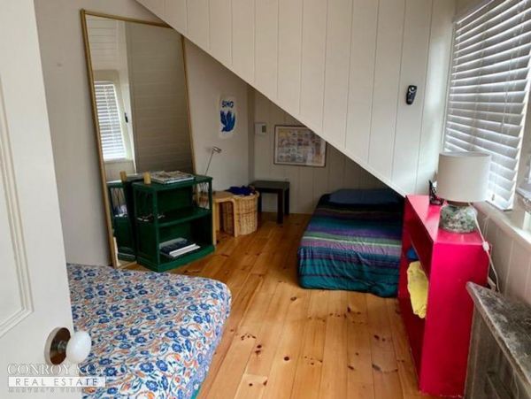 Cape Cod Home 994313