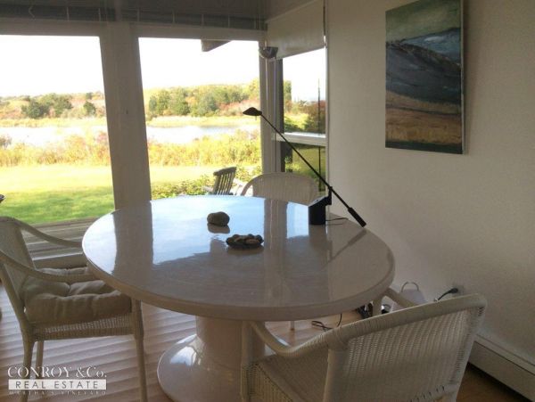 Cape Cod Home 994314