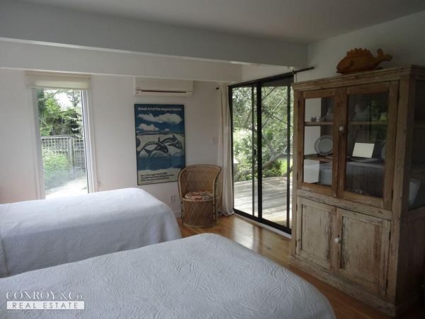 Cape Cod Home 994314