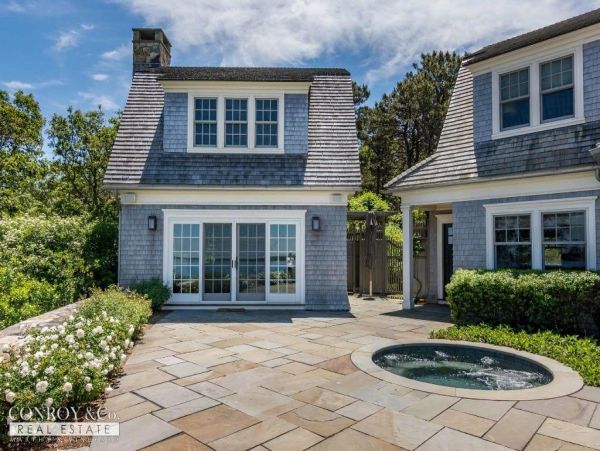 Cape Cod Home 994315