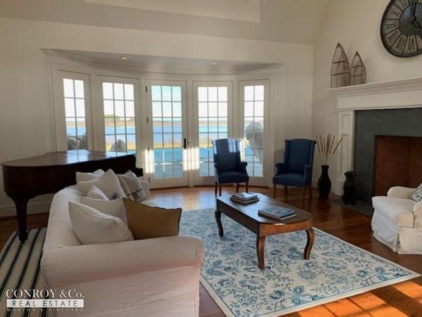 Cape Cod Home 994315