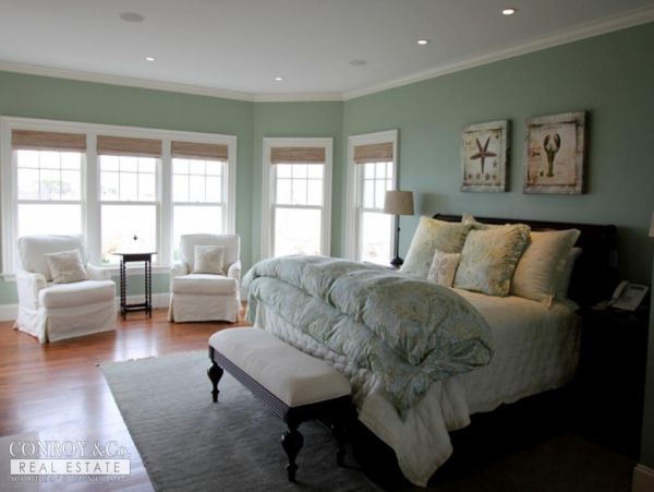 Cape Cod Home 994315