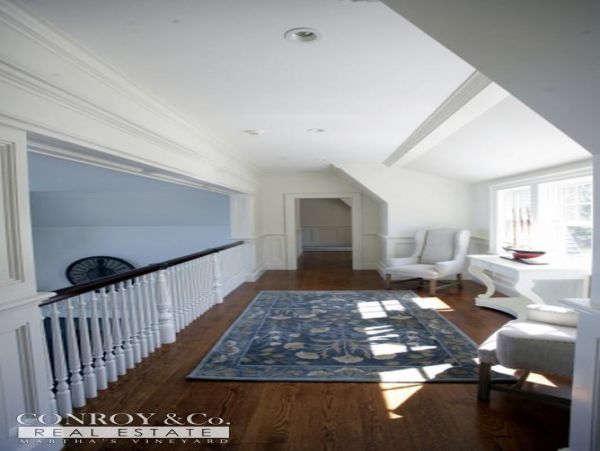 Cape Cod Home 994315