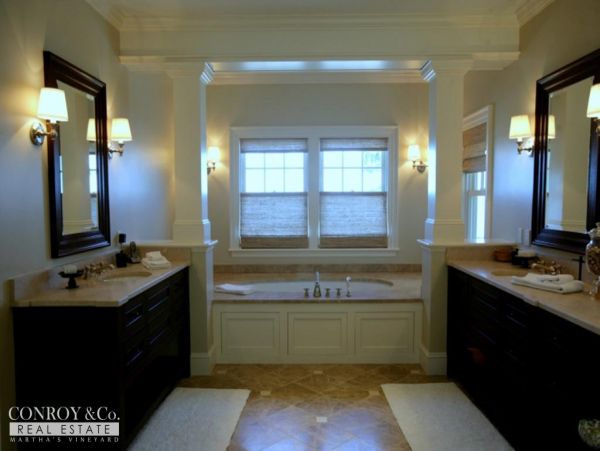 Cape Cod Home 994315
