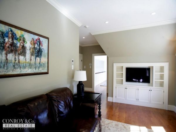 Cape Cod Home 994315