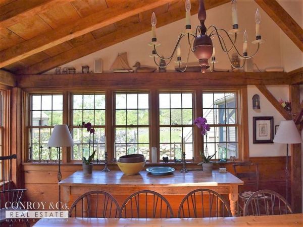 Cape Cod Home 994317