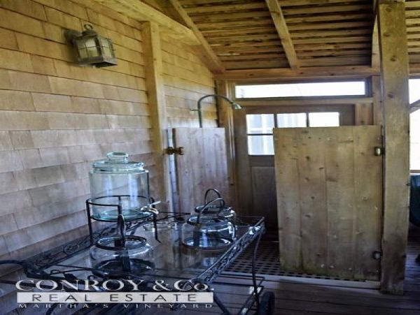 Cape Cod Home 994317