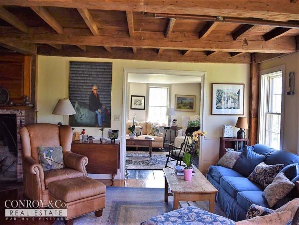 Cape Cod Home 994317