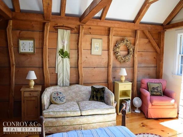 Cape Cod Home 994317