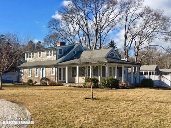 Cape Cod Home 994318