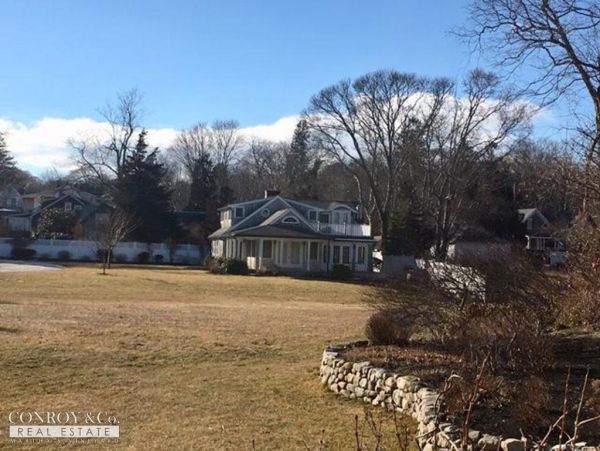 Cape Cod Home 994318