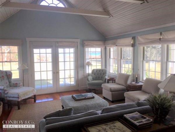 Cape Cod Home 994318