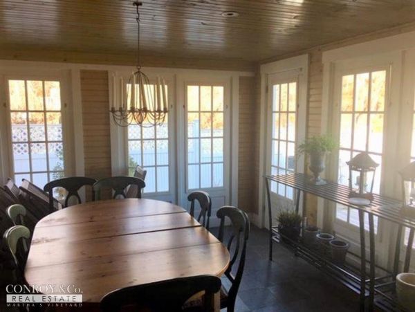 Cape Cod Home 994318