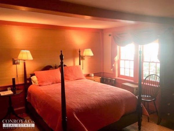 Cape Cod Home 994318