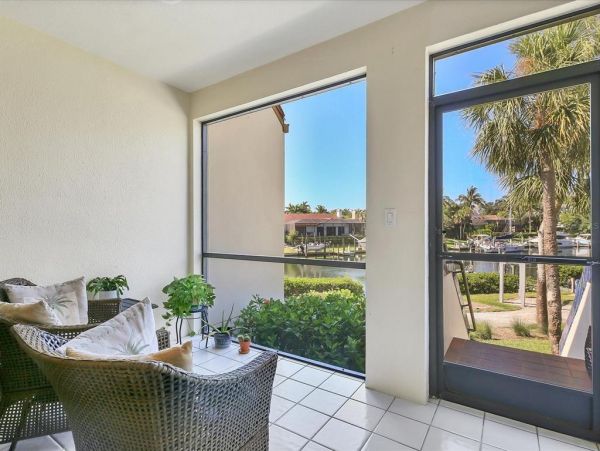 Longboat Key Waterfront Condo Sleeps 4 Guests Canal Views