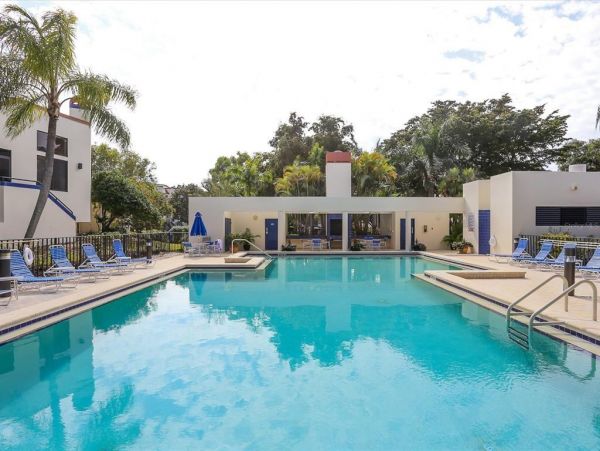Longboat Key Waterfront Condo Sleeps 4 Guests Canal Views
