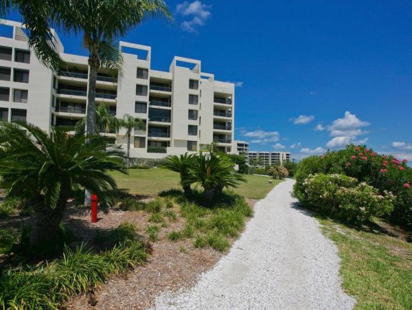 Longboat Key Waterfront Condo Sleeps 4 Guests Canal Views
