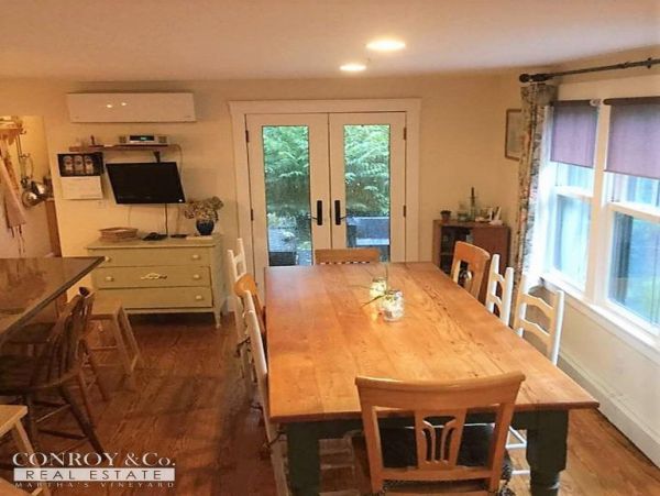 Cape Cod Home 994320