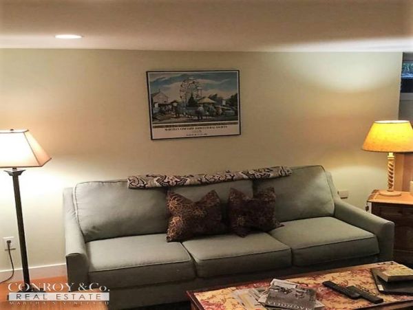 Cape Cod Home 994320