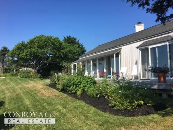 Cape Cod Home 994322