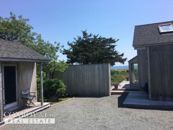 Cape Cod Home 994322