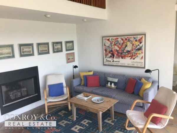 Cape Cod Home 994322