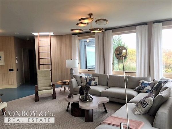Cape Cod Home 994323