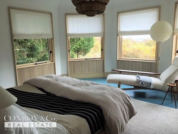 Cape Cod Home 994323