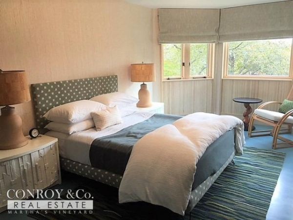 Cape Cod Home 994323