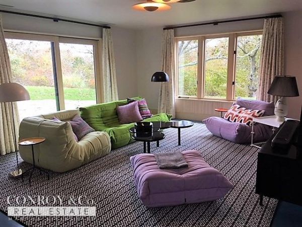 Cape Cod Home 994323