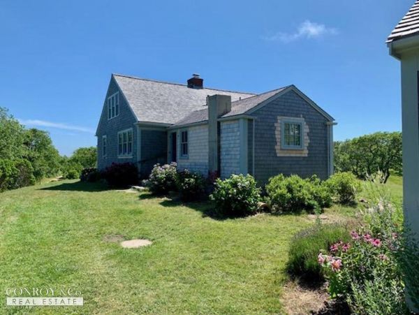 Cape Cod Home 994324