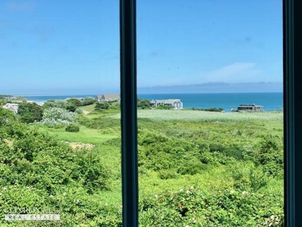 Cape Cod Home 994324
