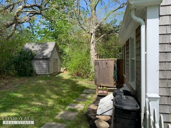 Cape Cod Home 994325