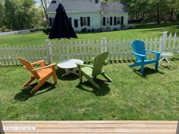 Cape Cod Home 994325