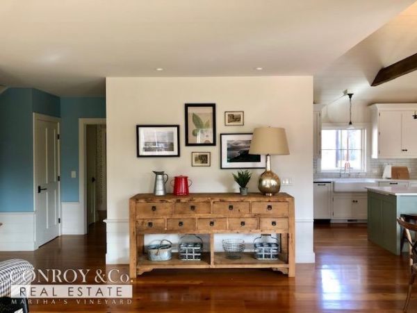 Cape Cod Home 994326