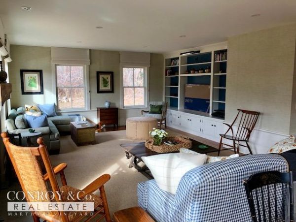Cape Cod Home 994326
