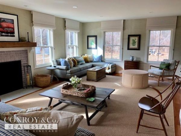 Cape Cod Home 994326