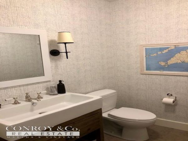 Cape Cod Home 994326