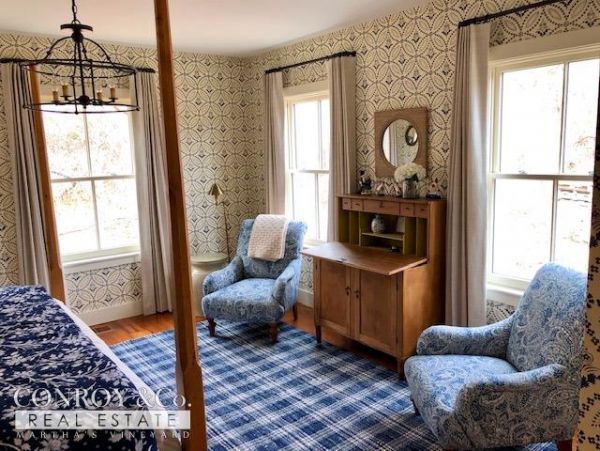 Cape Cod Home 994326
